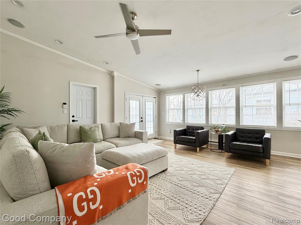 626 E Windemere Avenue, Royal Oak, MI 48073 — Photo 18