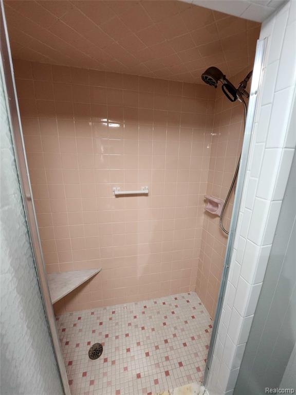 24593 Rosalind Avenue, Eastpointe, MI 48021 — Photo 27