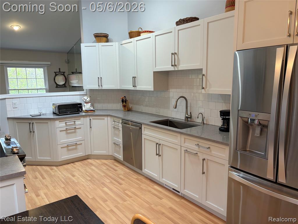7283 Huntcliff, 57, West Bloomfield, MI — Photo 5
