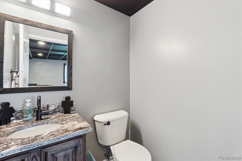 4045 FOREST EDGE Drive, Commerce Twp, MI 48382 — Photo 50