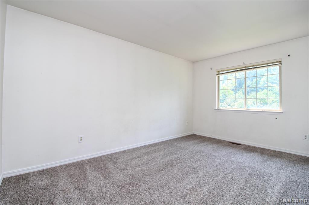 5562 Cary Drive, Ypsilanti, MI 48197 — Photo 23