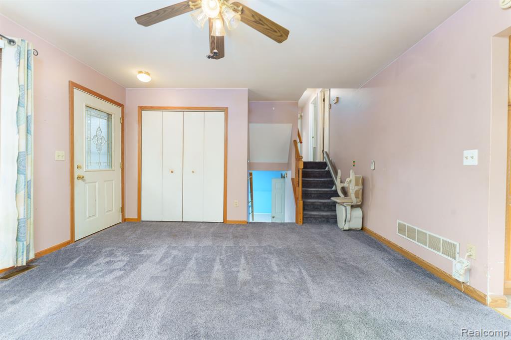 985 TIERNEY, Highland, MI 48356 — Photo 3