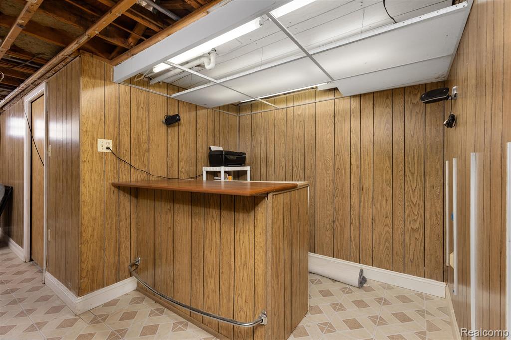 25376 Lyncastle Street, Farmington, MI, 48336