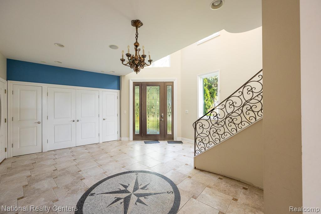 8871 Lakeview Drive, White Lake, MI — Photo 4