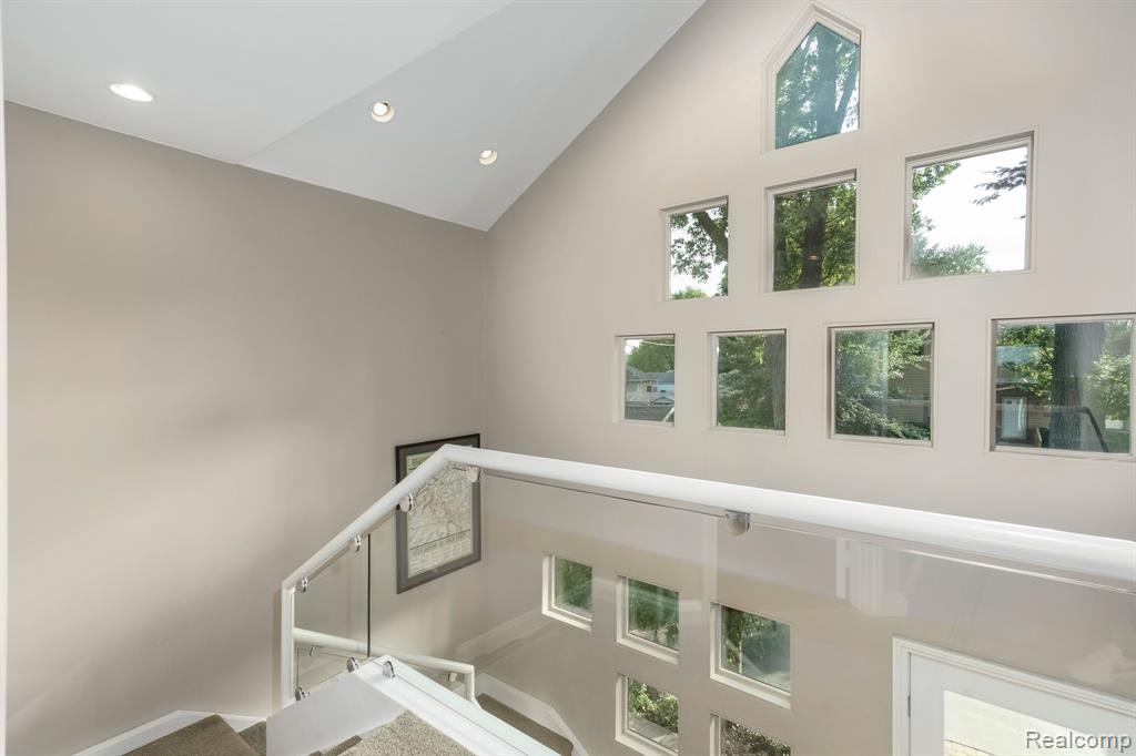 775 Lyle Drive, Waterford, MI 48327 — Photo 34