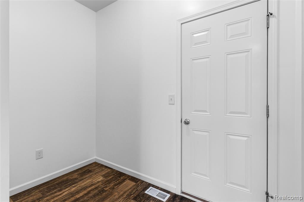 3069 Oxford Lane, Flushing, MI 48433 — Photo 30