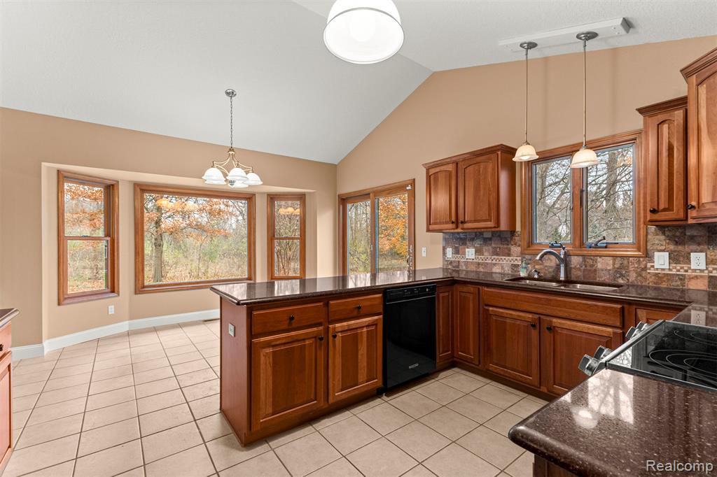 27142 Newberry Boulevard, Brownstown, MI 48134 — Photo 9