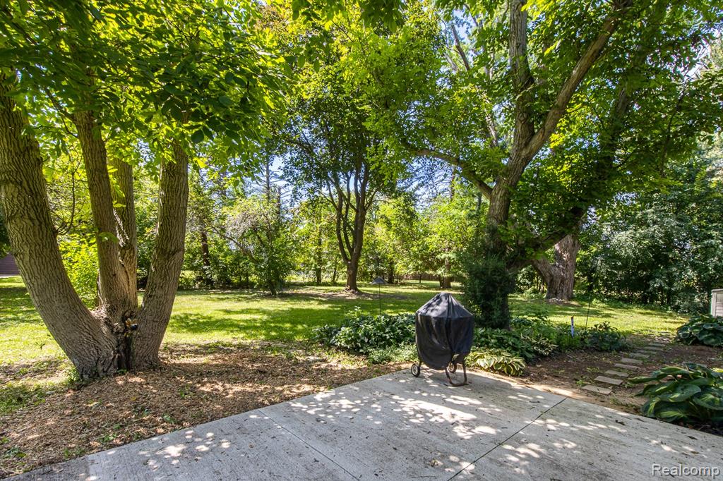 4154 Knollwood Drive, Grand Blanc, MI 48439 — Photo 43