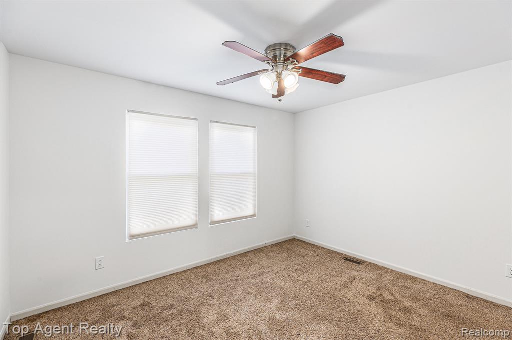 7087 Moore Court, Shelby Twp, MI 48317 — Photo 12