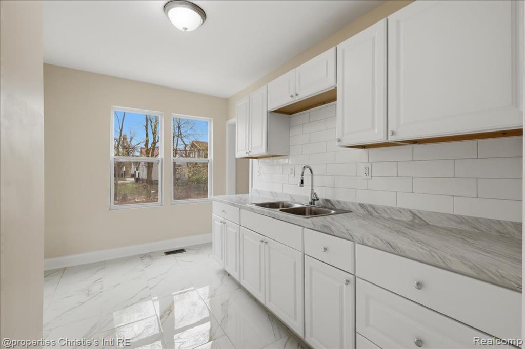 16596 Santa Rosa Drive, Detroit, MI 48221 — Photo 13