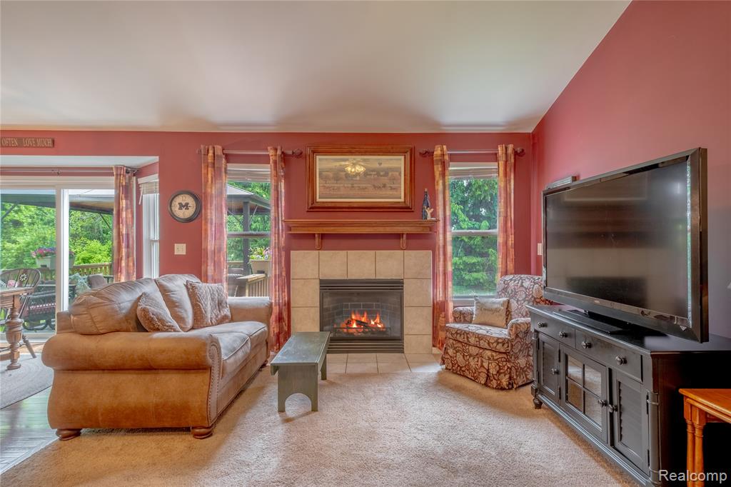 9006 Spring Brook Circle, Davison, MI 48423 — Photo 11