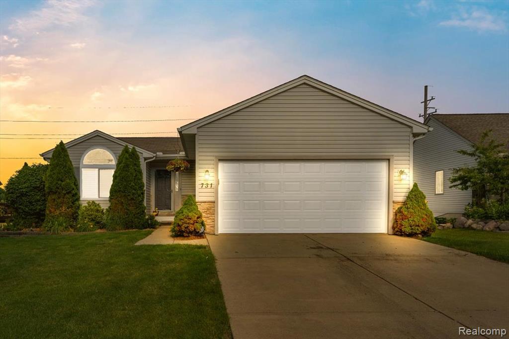 731 Berkshire Drive, Saline, MI 48176 — Photo 3