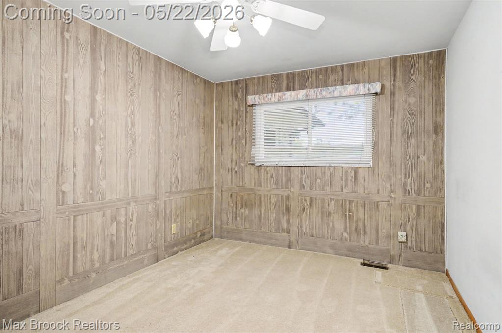 28829 Flanders Avenue, Warren, MI 48088 — Photo 12
