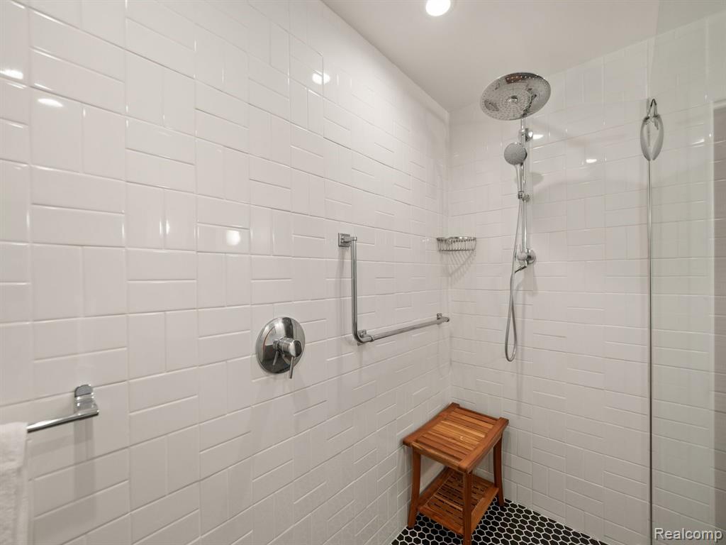 5151 N ADAMS Road, Bloomfield Hills, MI 48304 — Photo 23