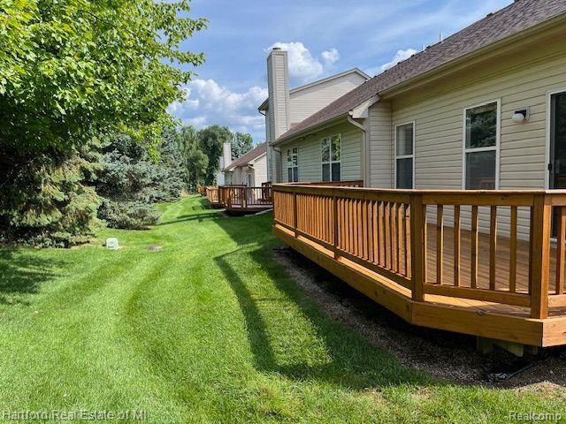 407 N OAK Drive, Walled Lake, MI 48390 — Photo 24