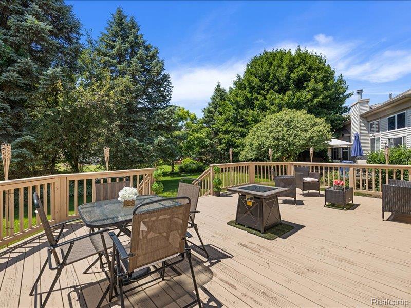 4884 Georgetown Drive, Rochester, MI 48306 — Photo 13