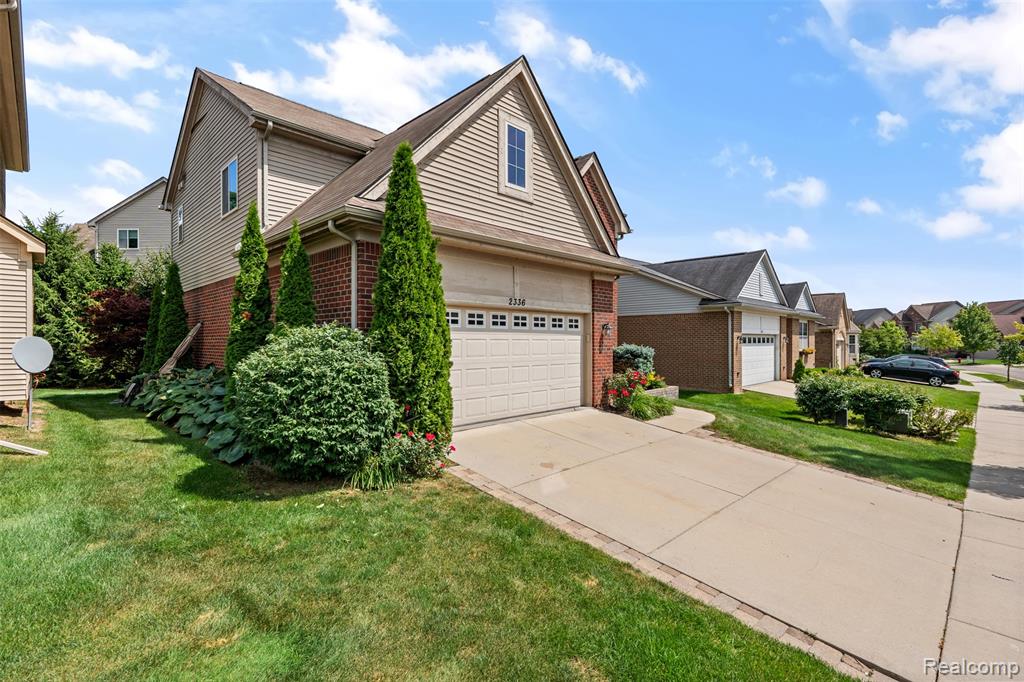 2336 Brigantine, Commerce Twp, MI 48382 — Photo 3