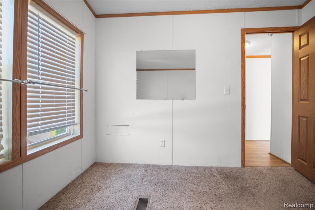 23467 Manor Road North, New Boston, MI 48164 — Photo 21