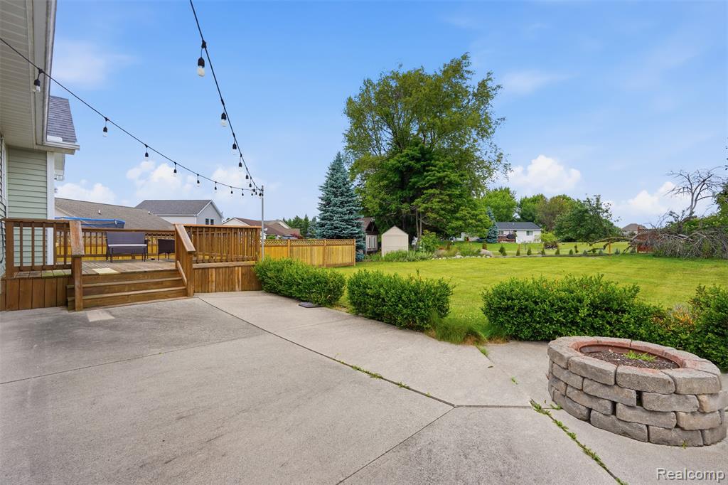 3477 Amber Oaks Drive, Howell, MI 48855 — Photo 29