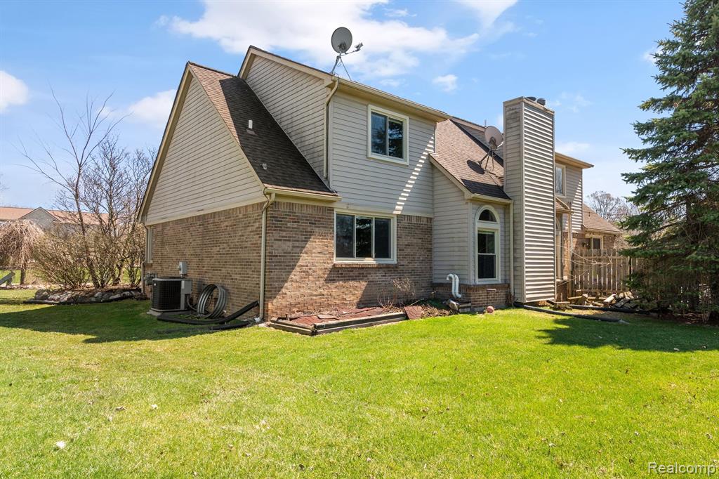 512 WILLIAMSPORT, White Lake, MI — Photo 48