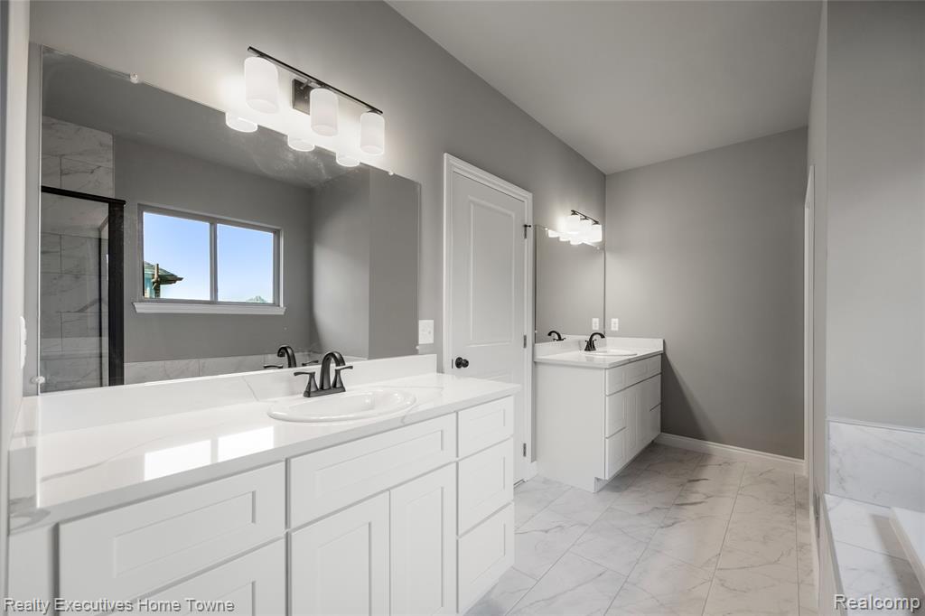 50860 TIMBERSTONE Drive, Macomb, MI 48042 — Photo 35