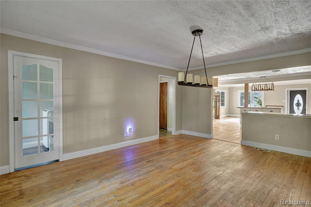 2476 Vandekarr Road, Owosso, MI 48867 — Photo 16