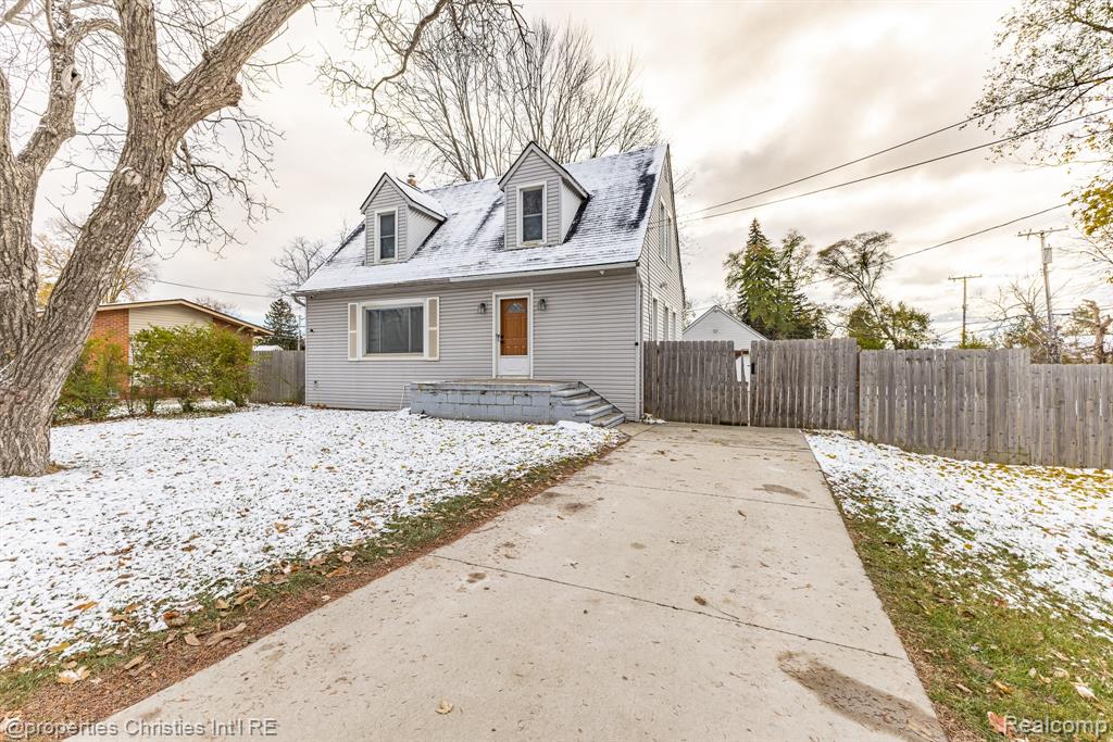 8056 Dawn Drive, Sterling Heights, MI 48314 — Photo 6