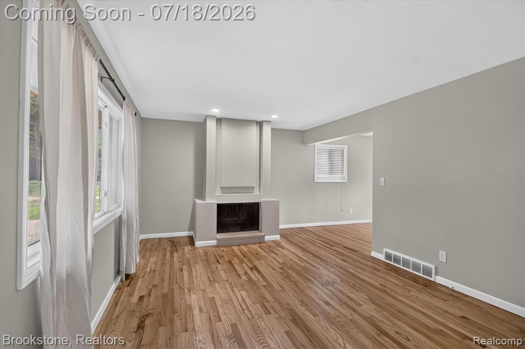 7176 Perry Lake Road, Clarkston, MI — Photo 4