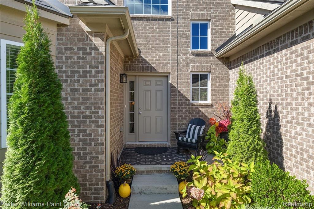 84 Greenan Lane, Lake Orion, MI 48362 — Photo 3
