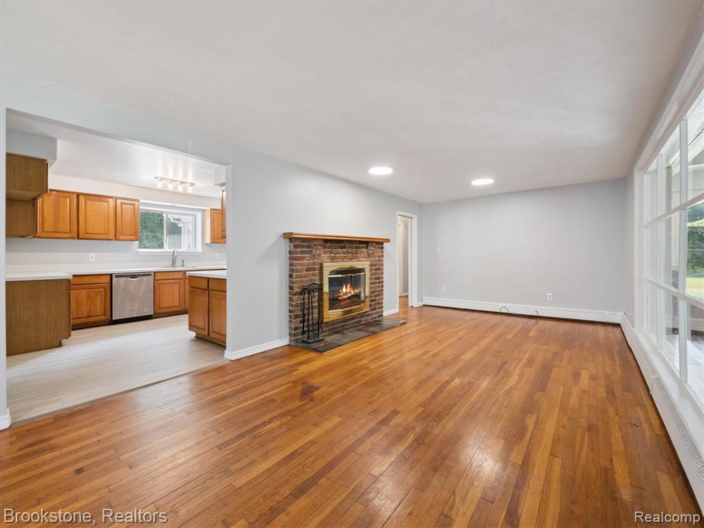 771 Gertrude Road, Waterford, MI 48328 — Photo 7