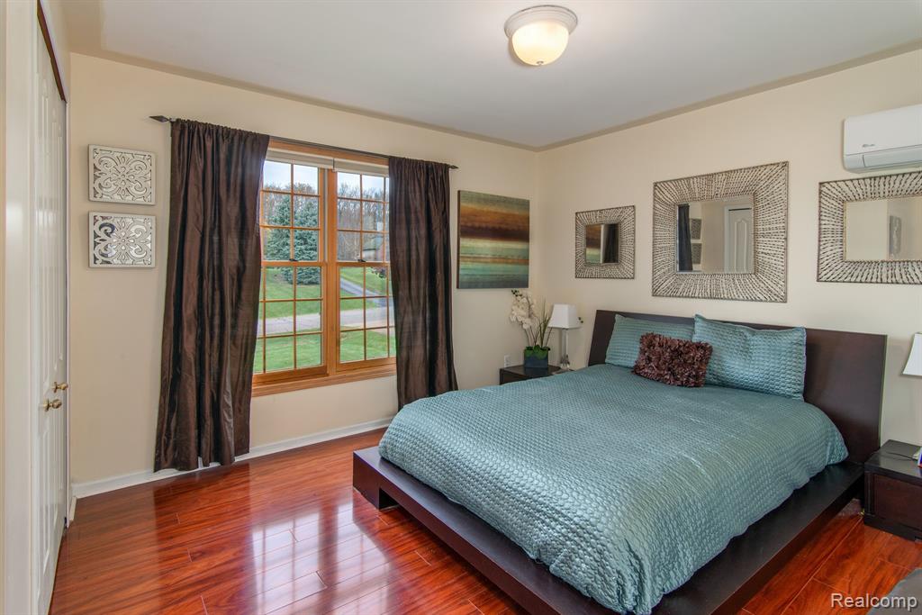 8714 GLEN HAVEN Drive, Howell, MI 48843 — Photo 25
