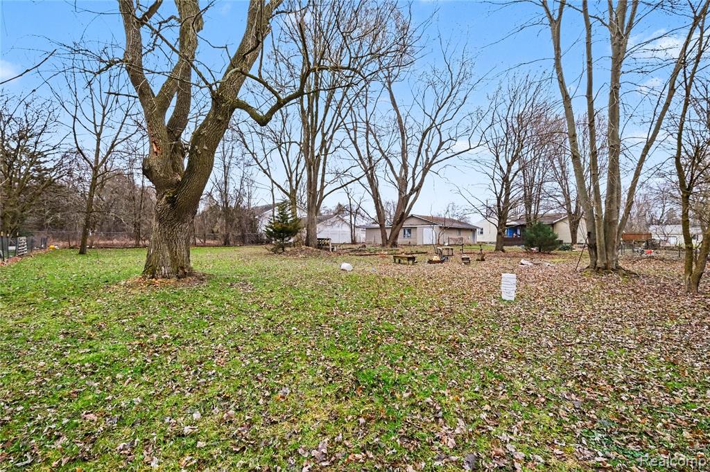4449 Crosby Road, Flint, MI 48506 — Photo 25