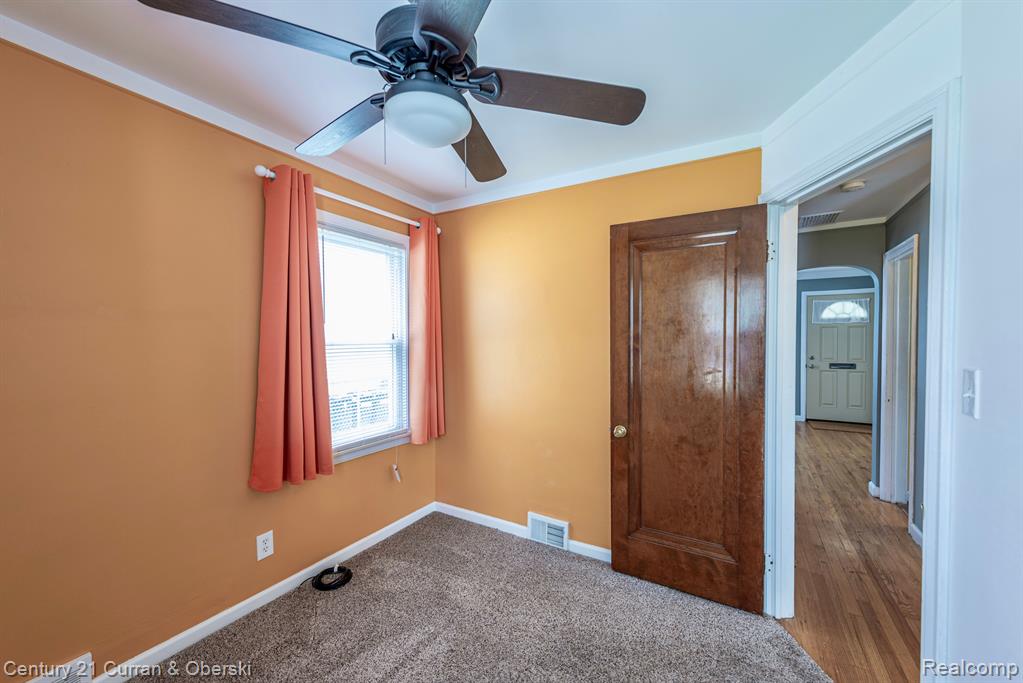 609 N BLAIR Avenue, Royal Oak, MI 48067 — Photo 12