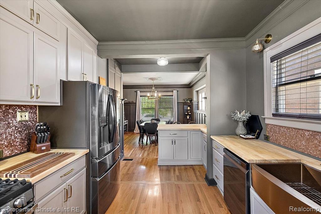 913 Chicago Boulevard, Detroit, MI 48202 — Photo 28