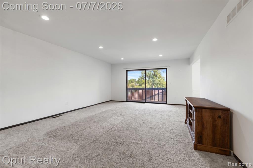 3961 Chablis Street, West Bloomfield, MI 48323 — Photo 7