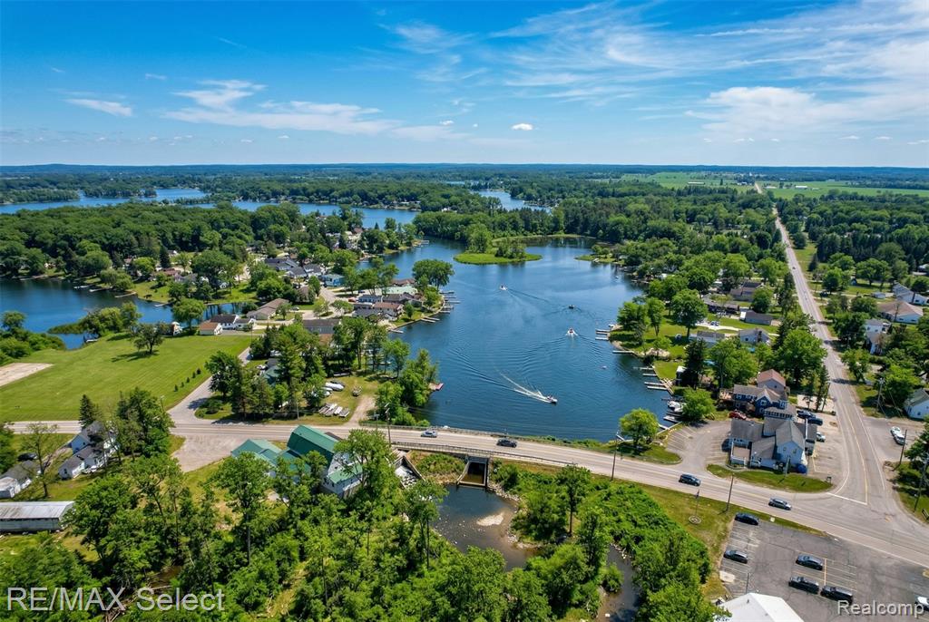 8572 Silver Lake Road, Linden, MI 48451 — Photo 5