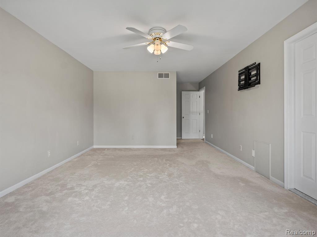 4979 SOMERTON Drive, Troy, MI 48085 — Photo 23