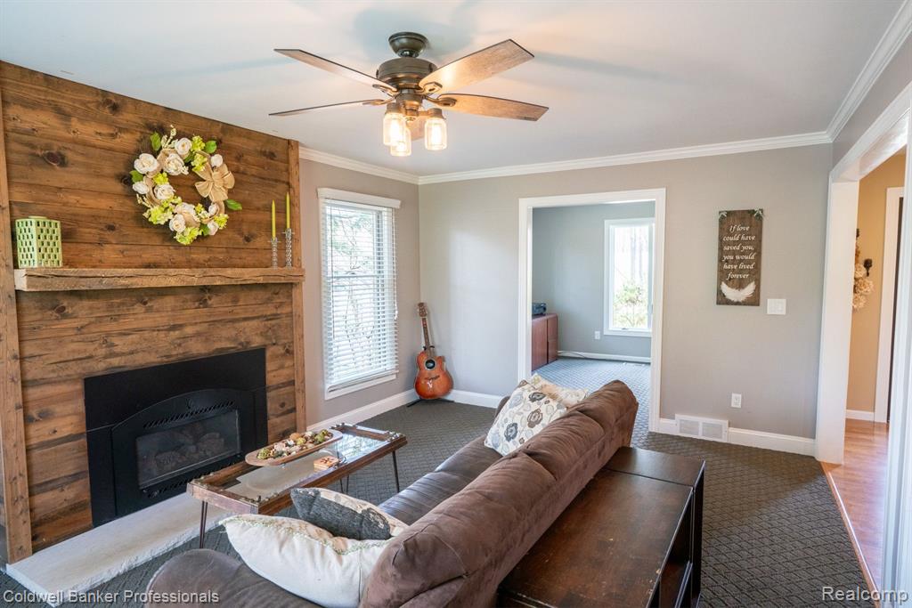 8177 FAWN VALLEY Drive, Clarkston, MI 48348 — Photo 4