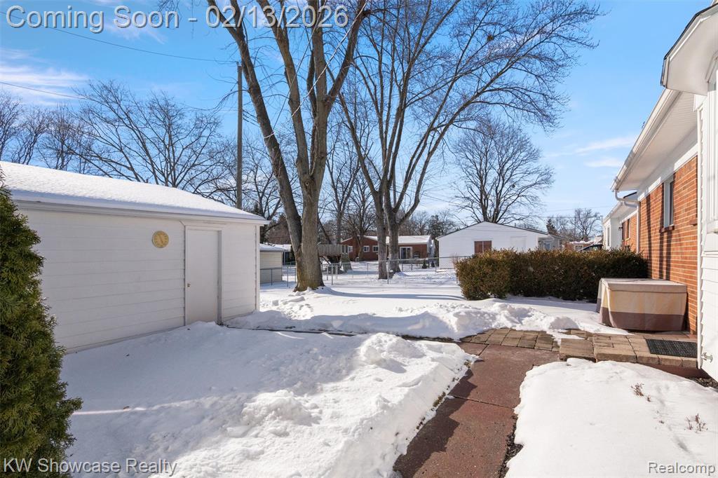 42011 Brentwood Drive, Plymouth, MI 48170 — Photo 37