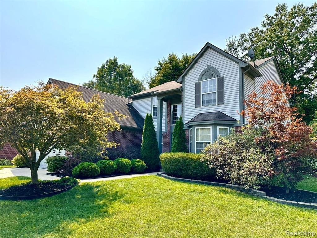 8676 W WALDEN Drive, Van Buren, MI 48111 — Photo 4
