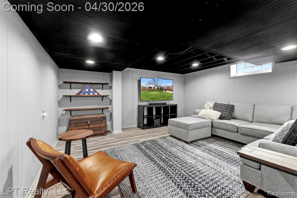 8439 Louise Avenue, Allen Park, MI 48101 — Photo 17
