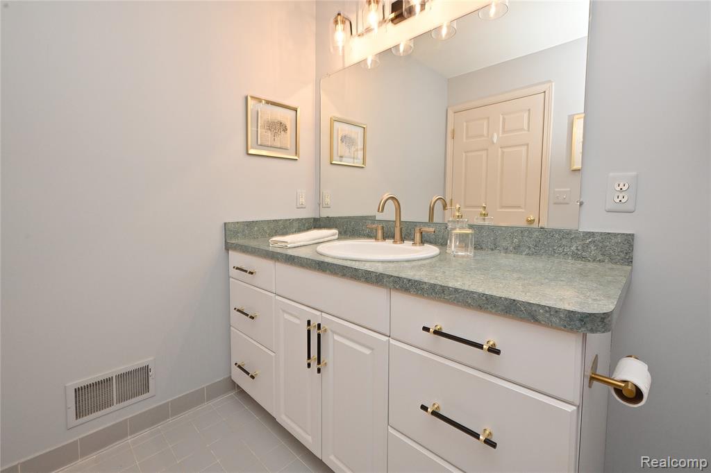 44153 Dylan, Sterling Heights, MI 48314 — Photo 19
