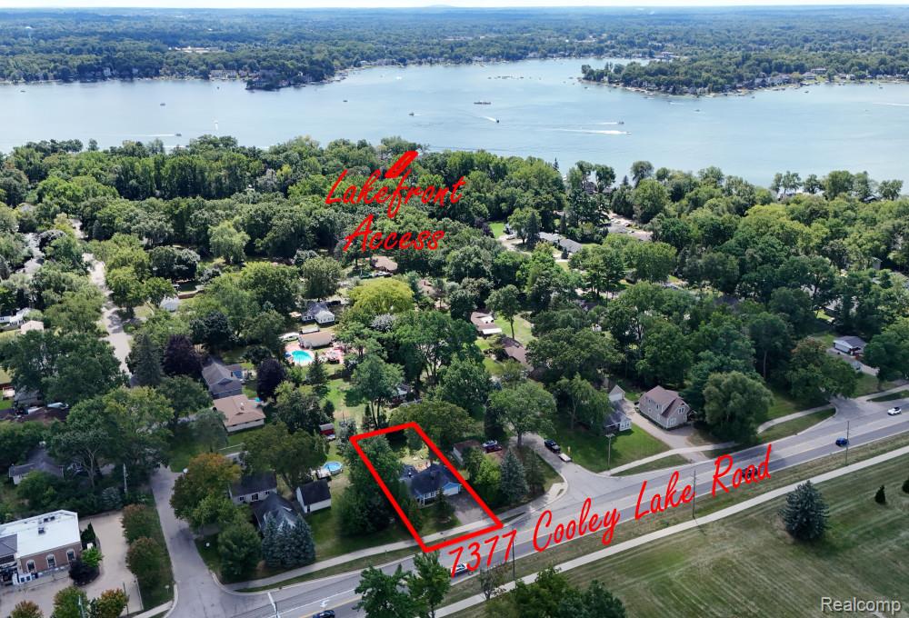 7377 Cooley Lake Road, West Bloomfield, MI 48324 — Photo 45
