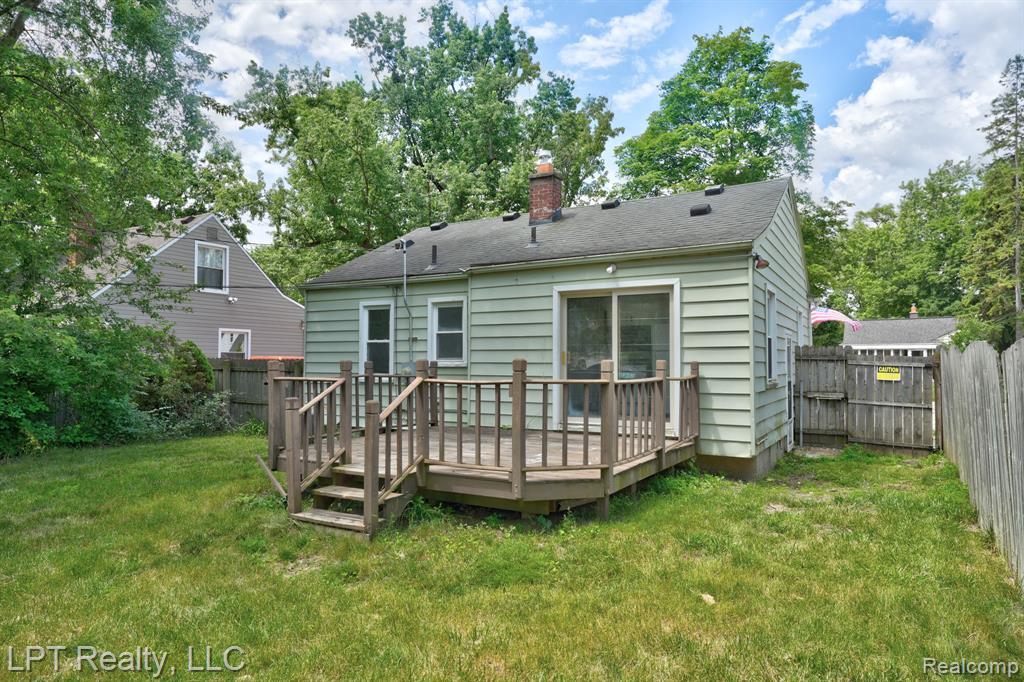 23038 Violet Street, Farmington, MI 48336 — Photo 26