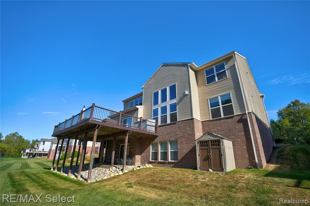 6363 Amber Lane, Grand Blanc, MI 48439 — Photo 10