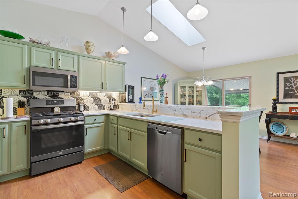 39562 Macomber Street, Harrison Township, MI — Photo 9