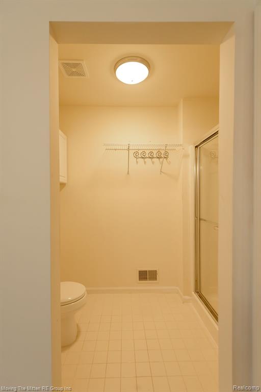 9084 W WALDEN Drive, Van Buren, MI 48111 — Photo 32