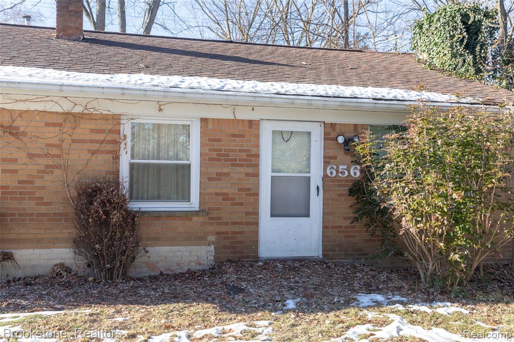 656 S CASS LAKE Road, Waterford, MI 48328 — Photo 13