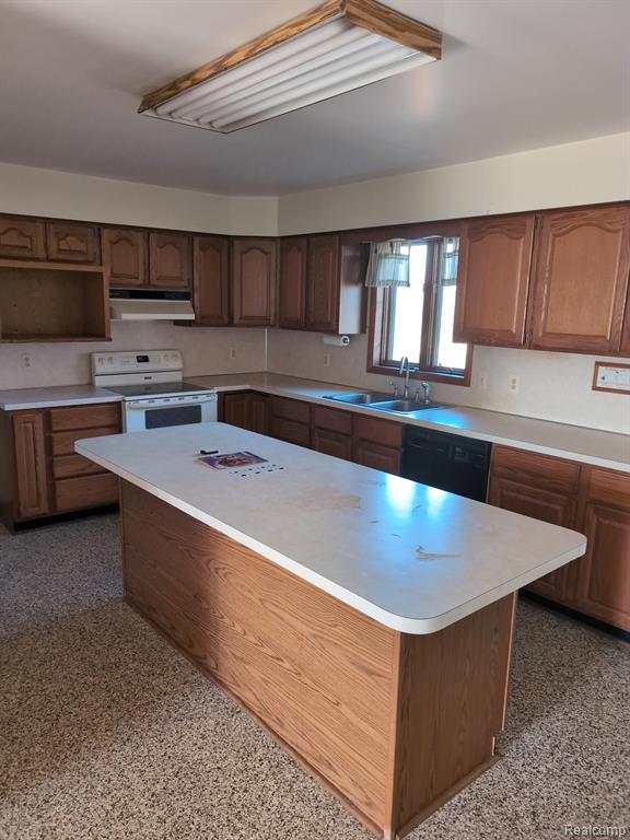 3854 Castle Road, North Branch, MI 48461 — Photo 7
