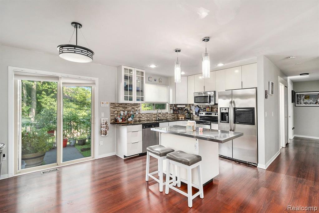 1116 Heritage Drive, Canton, MI 48188 — Photo 8